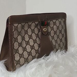💯 Authentic Gucci Clutch Bag with Cherryline 🍀